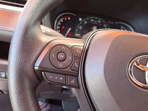 Certified 2025 Toyota RAV4 XLE FWD image 20