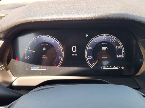 New 2025 Jeep Grand Cherokee Altitude image 11