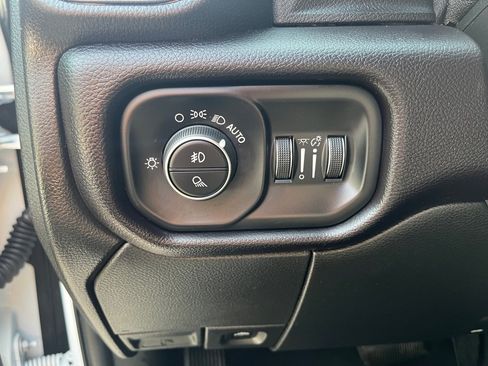 Used 2024 RAM 2500 Laramie w/ Sport Appearance Package image 21