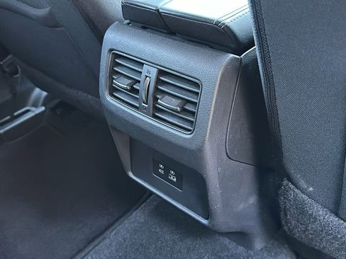 Certified 2022 Nissan Rogue SV image 24