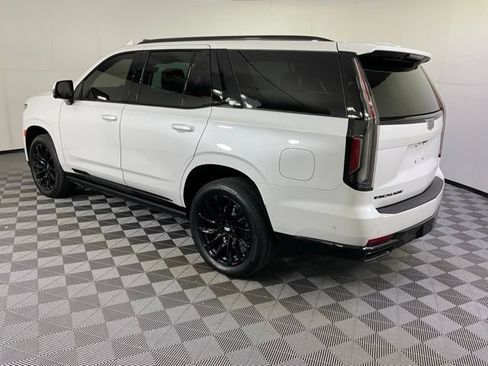 Certified 2022 Cadillac Escalade Sport w/ Touring Package AWD/4WD image 4
