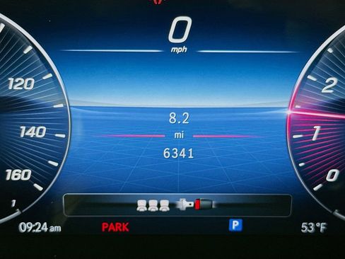 Used 2024 Mercedes-Benz GLC 300 4MATIC w/ AMG Line image 12