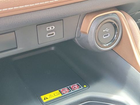Used 2025 Toyota Grand Highlander AWD Hybrid image 30