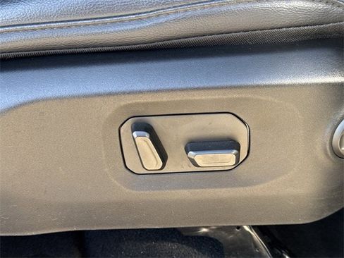 Used 2024 Jeep Wrangler Sahara w/ Technology Group image 29