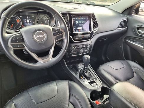 Used 2019 Jeep Cherokee Limited image 7