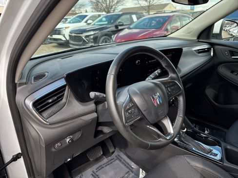 Used 2025 Buick Encore GX Preferred FWD image 34