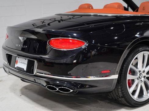 Used 2022 Bentley Continental GT image 23