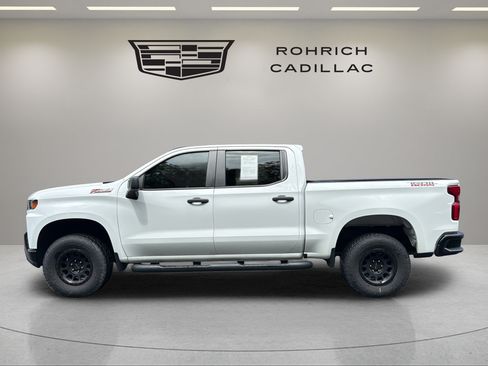 Used 2019 Chevrolet Silverado 1500 Custom Trail Boss w/ Custom Convenience Package AWD/4WD image 8