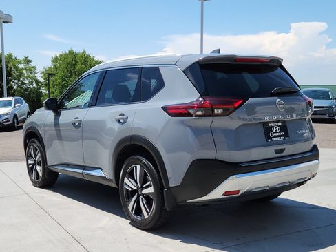 Used 2023 Nissan Rogue Platinum w/ Platinum Premium Package AWD/4WD image 3