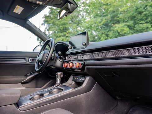 Used 2022 Honda Civic Sport image 32