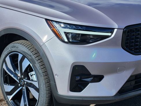 New 2026 Volvo XC40 B5 Plus w/ Protection Package Premier image 27