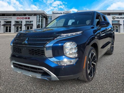 Used 2024 Mitsubishi Outlander SE image 4