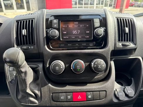 Used 2021 RAM ProMaster 2500 w/ Convenience Group FWD image 23