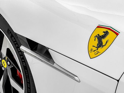 Certified 2025 Ferrari 12Cilindri image 30