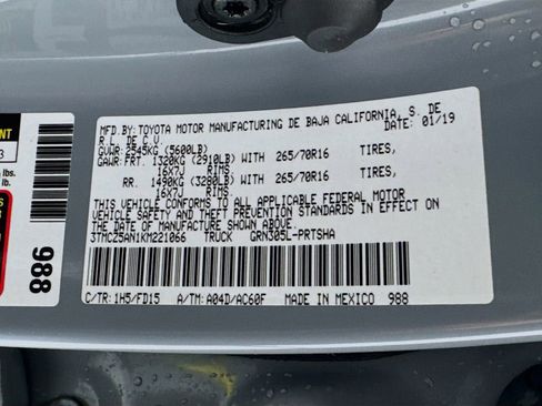 Used 2019 Toyota Tacoma TRD Off-Road w/ Technology Package image 39