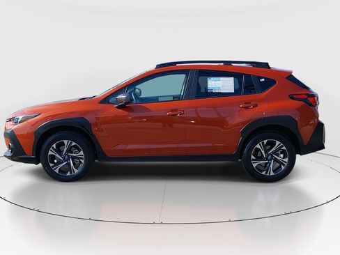 Used 2025 Subaru Crosstrek 2.0i Premium w/ Crosstrek Mirror Package image 4