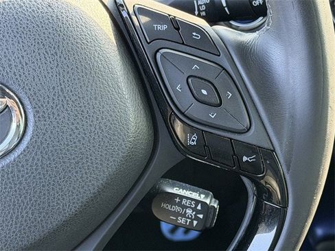 Used 2019 Toyota C-HR Limited image 15