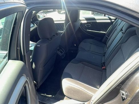 Used 2017 Ford Taurus SEL FWD image 11
