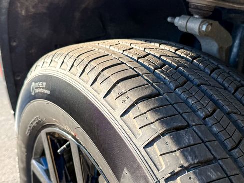 Used 2025 Jeep Grand Cherokee Altitude image 6