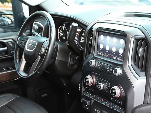 Used 2022 GMC Sierra 2500 Denali w/ Denali Ultimate Package image 10