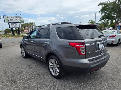 Used 2014 Ford Explorer XLT w/ Equipment Group 202A FWD image 6