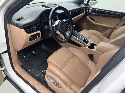 Used 2020 Porsche Macan image 11