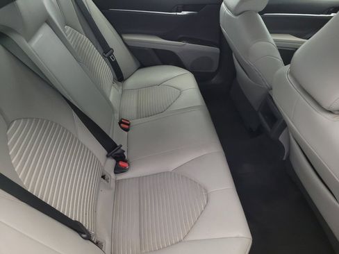 Used 2018 Toyota Camry SE w/ Convenience Package image 19