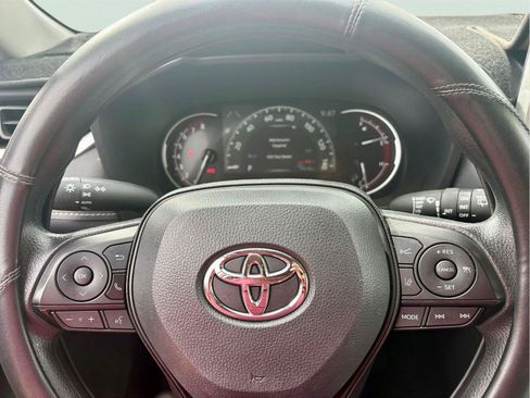 Used 2025 Toyota RAV4 XLE w/ Convenience Package FWD image 11