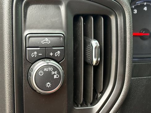 Used 2020 Chevrolet Silverado 1500 Custom w/ Custom Value Package RWD image 22