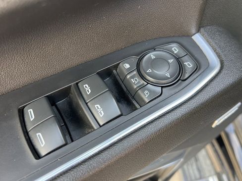 Used 2024 Chevrolet Silverado 2500 LTZ w/ LTZ Convenience Package image 10