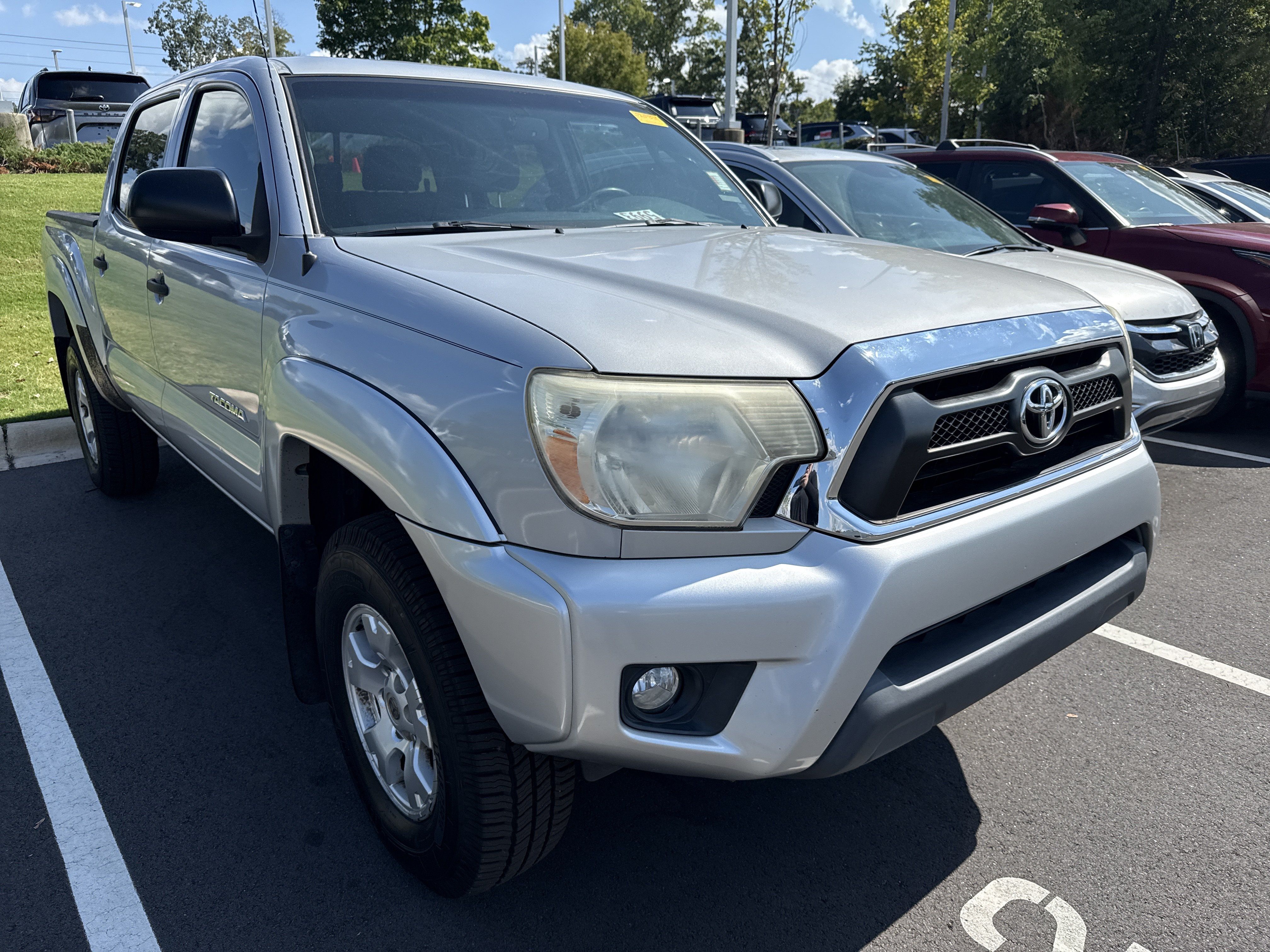 Used 2012 Toyota Tacoma PreRunner w/ SR5 Pkg RWD image 2