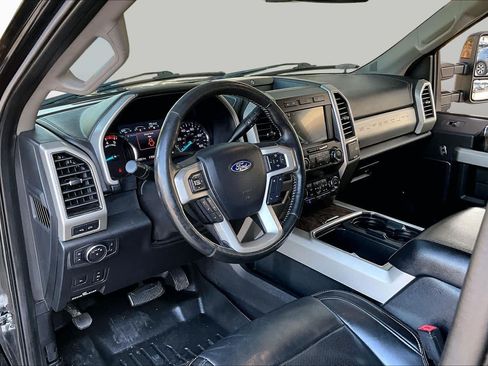 Used 2019 Ford F350 Lariat w/ Lariat Ultimate Package AWD/4WD image 18