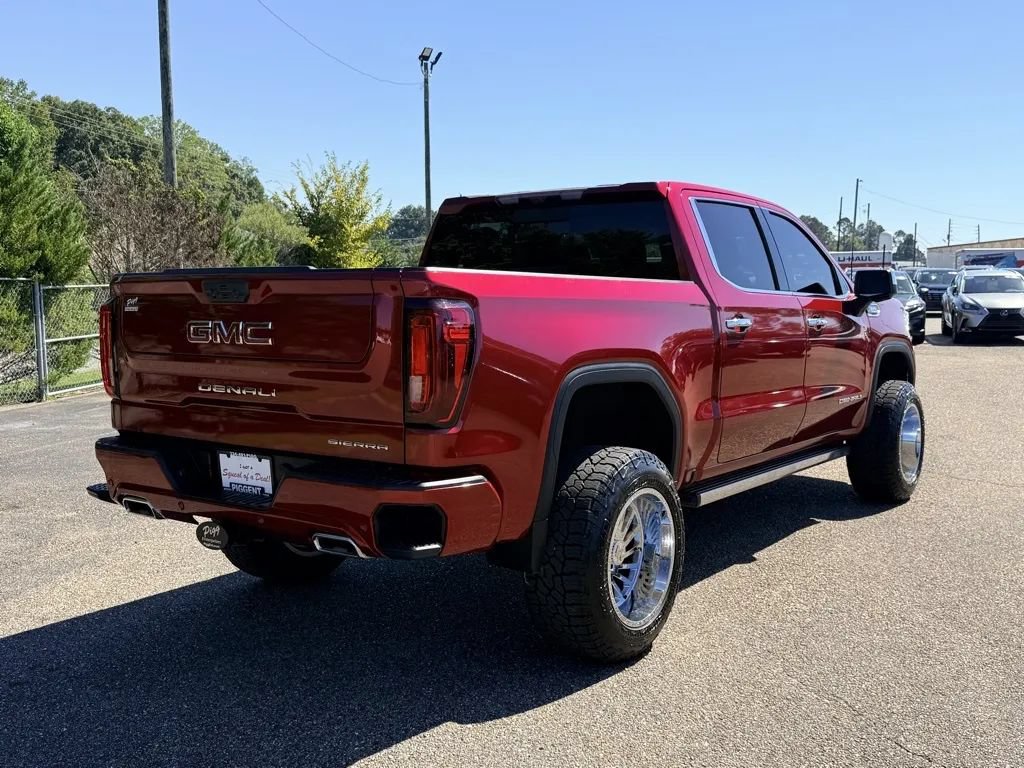 Used 2024 GMC Sierra 1500 Denali AWD/4WD image 5