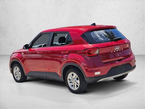 Used 2021 Hyundai Venue SE FWD image 5