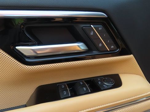 Certified 2025 GMC Sierra EV Denali AWD/4WD image 11