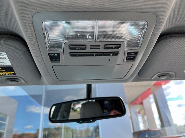 Used 2016 Toyota Highlander Limited AWD/4WD image 22