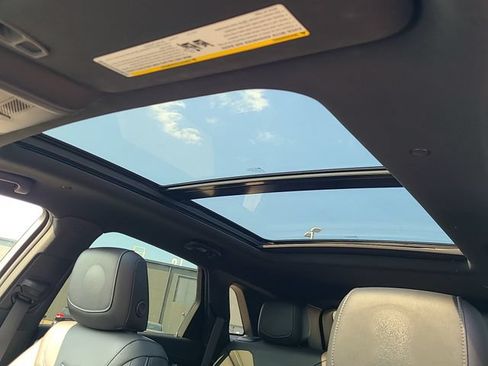 Used 2022 Cadillac XT5 Premium Luxury AWD/4WD image 13