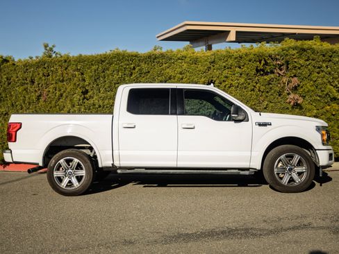 Used 2018 Ford F150 XLT w/ Equipment Group 302A Luxury image 4