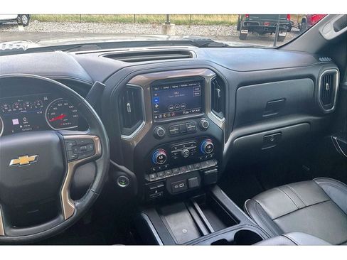 Used 2022 Chevrolet Silverado 3500 High Country w/ Z71 Off-Road Package AWD/4WD image 7