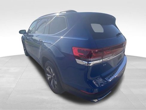 Used 2025 Volkswagen Atlas SE FWD image 7