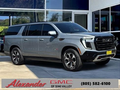 Used 2025 GMC Yukon XL AT4 Ultimate AWD/4WD image 1