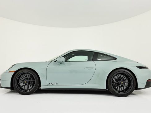 Certified 2025 Porsche 911 Carrera 4 GTS image 2