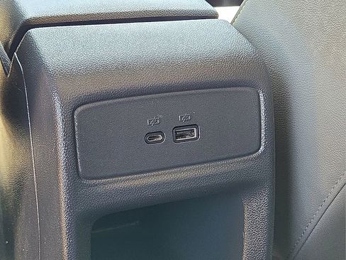 Used 2025 Chevrolet Trax ACTIV image 16