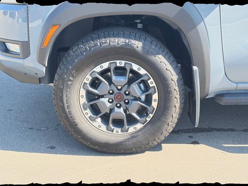 Used 2025 Nissan Frontier PRO-4X w/ Pro Convenience Package AWD/4WD image 24
