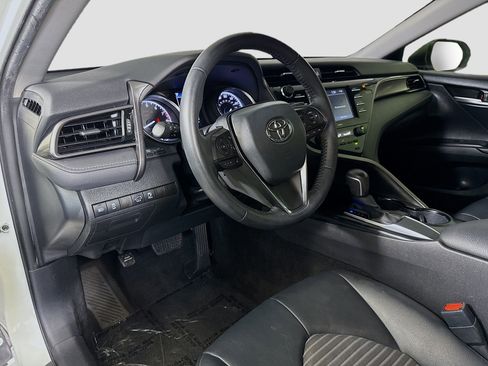 Used 2020 Toyota Camry SE image 22
