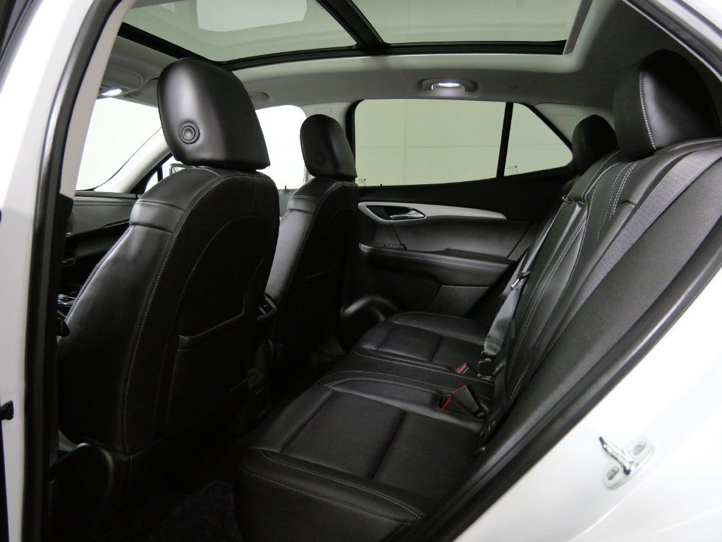 Used 2025 Buick Envision Avenir AWD/4WD image 22