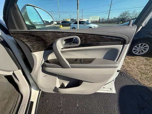 Used 2013 Buick Enclave Convenience image 26