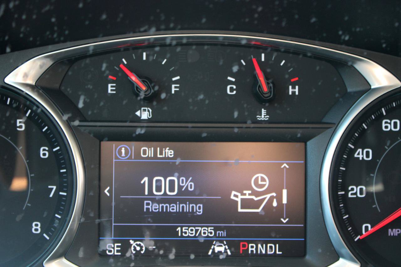 Used 2020 Chevrolet Equinox LT FWD image 24