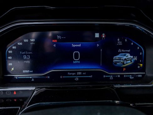 Used 2022 Chevrolet Silverado 1500 RST image 18