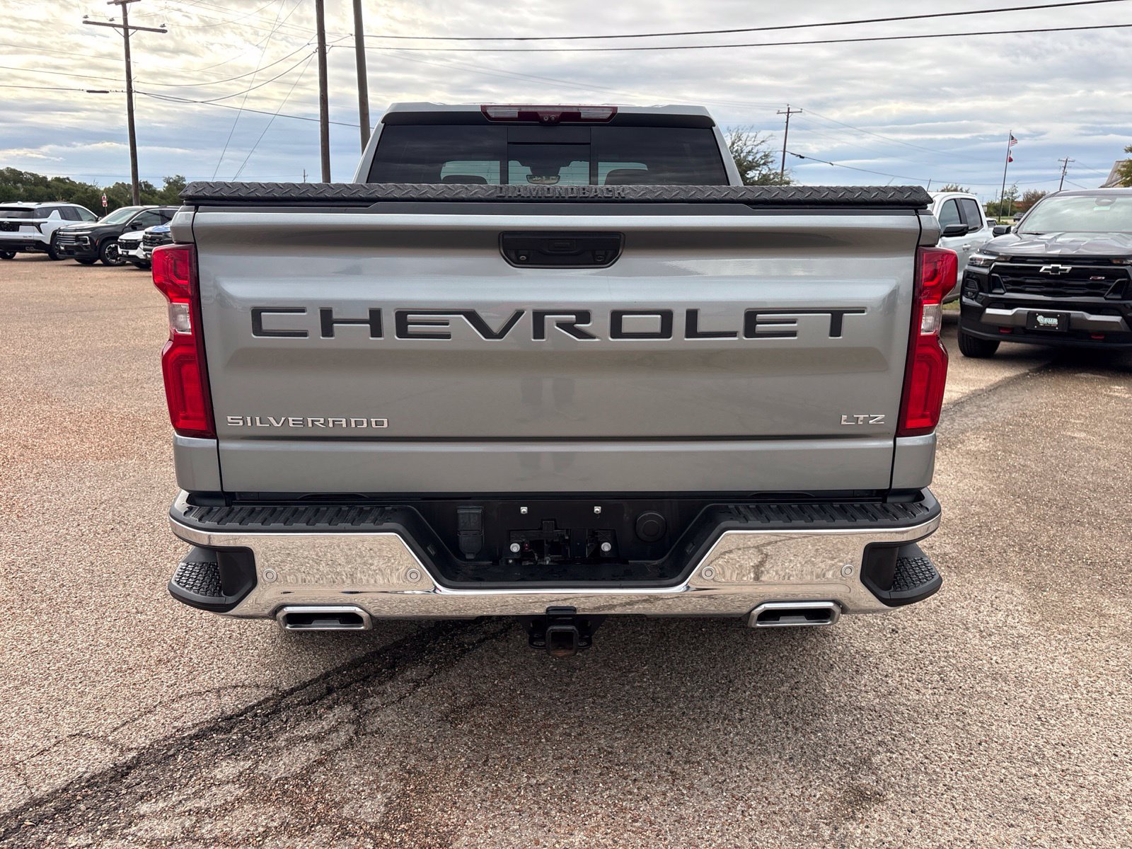 Used 2023 Chevrolet Silverado 1500 LTZ AWD/4WD image 5